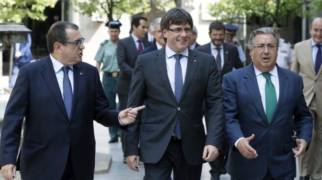 Jané, Puigdemont y Zoido han hablado de la lucha antiterrorista Jordi Jané, Carles Puigdemont y Juan Ignacio Zoido han hablado este lunes de lucha antiterrorista