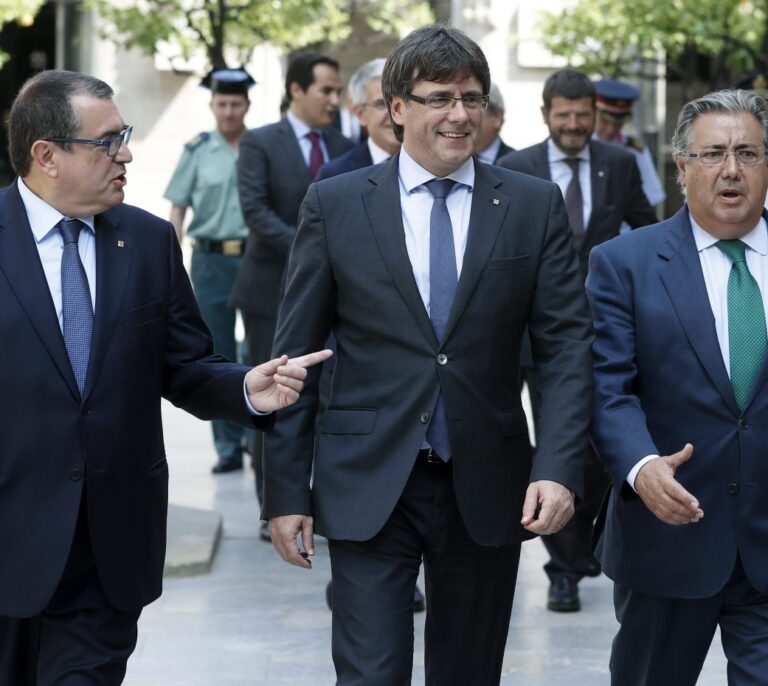 Zoido acuerda la incorporación de los Mossos a la lucha antiterrorista