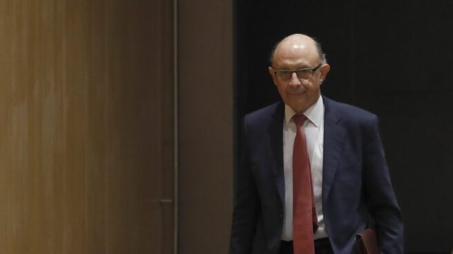 Montoro_cataluña El ministro de Hacienda, Cristobal Montoro, explica que Cataluña seguirá contando con financiación para los servicios públicos.