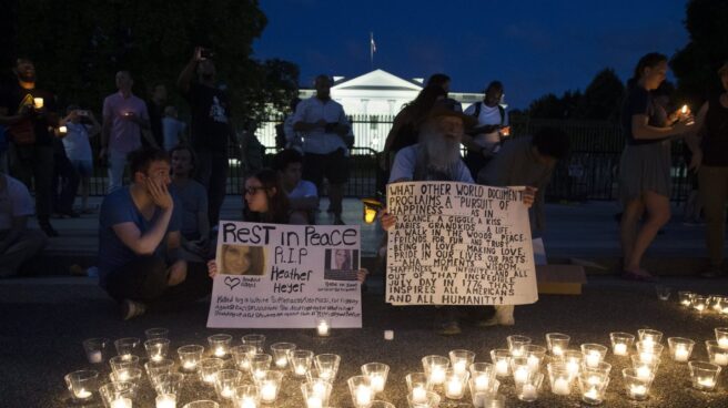 Vigilia ante la Casa Blanca por los sucesos racistas de Charlottesville. Vigilia ante la Casa Blanca por los sucesos racistas de Charlottesville.