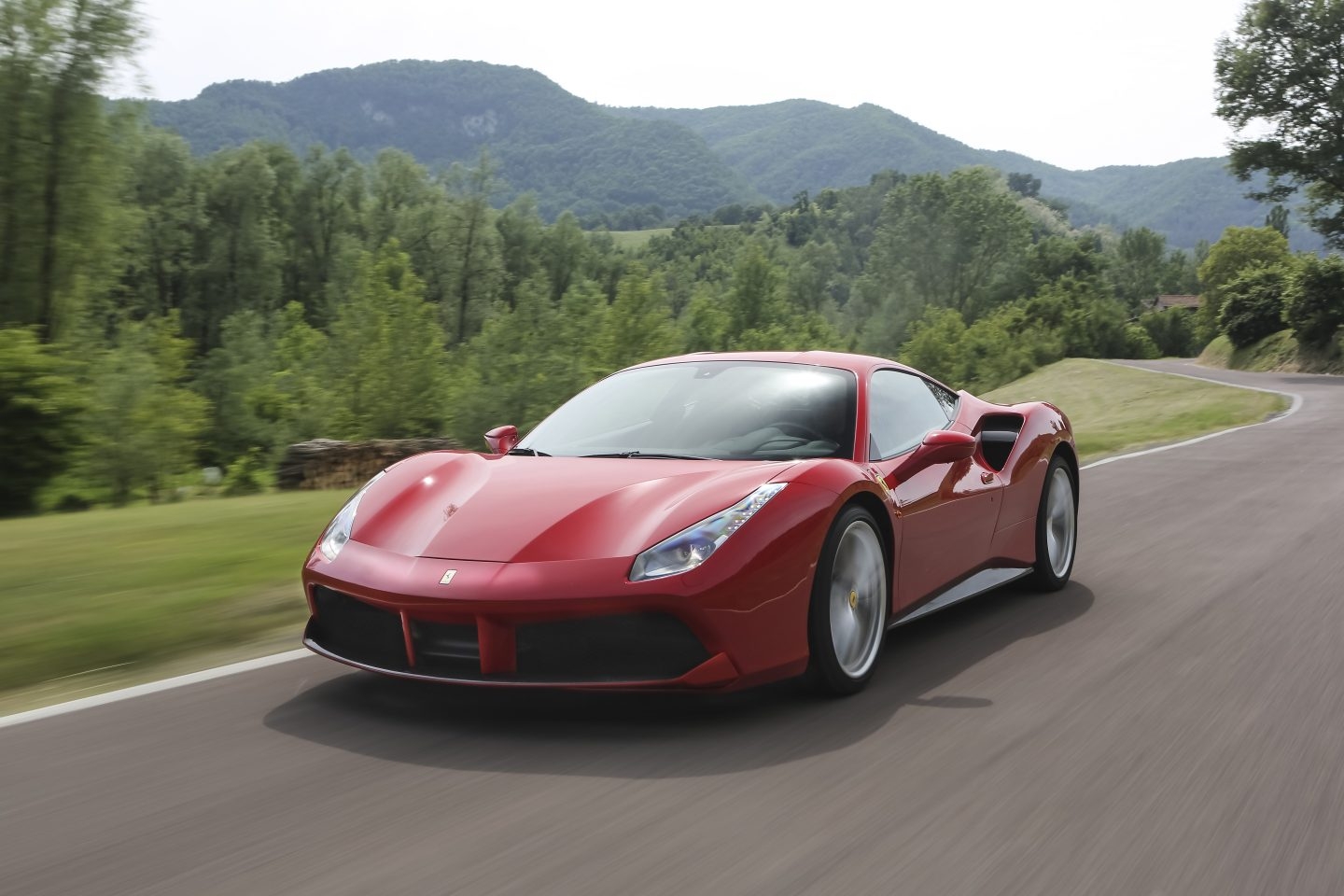 Ferrari fabricará un utilitario para aumentar sus ventas.