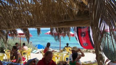En Andalucía, a gazpacho; en Galicia, a Barbacoa: a qué sabe el verano en tu región
