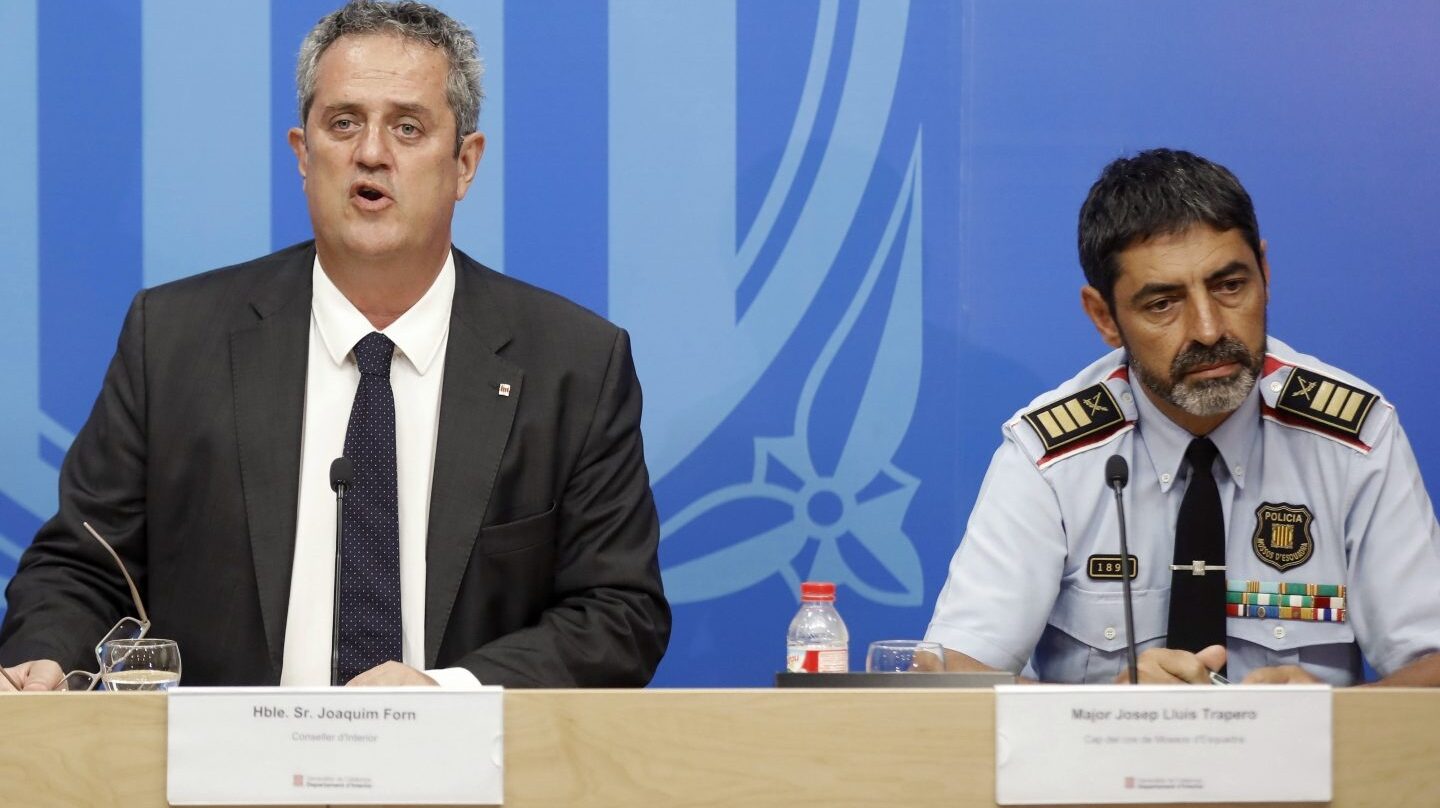 El 'conseller' de Interior, Joaquim Forn, junto al mayor de los Mossos d'Esquadra, Josep Lluís Trapero.