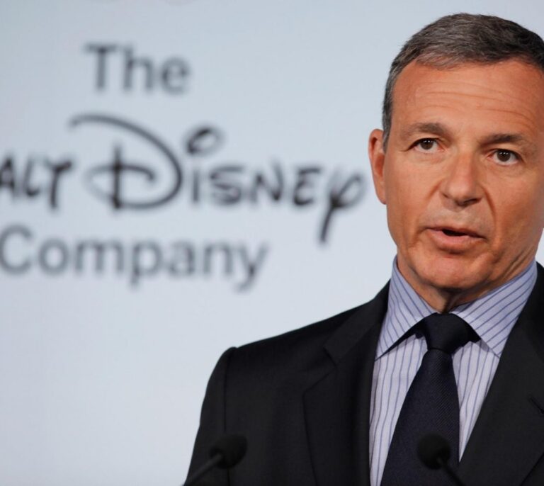 China aprueba la compra de Fox por parte de Disney y se prepara para derrocar a Netflix