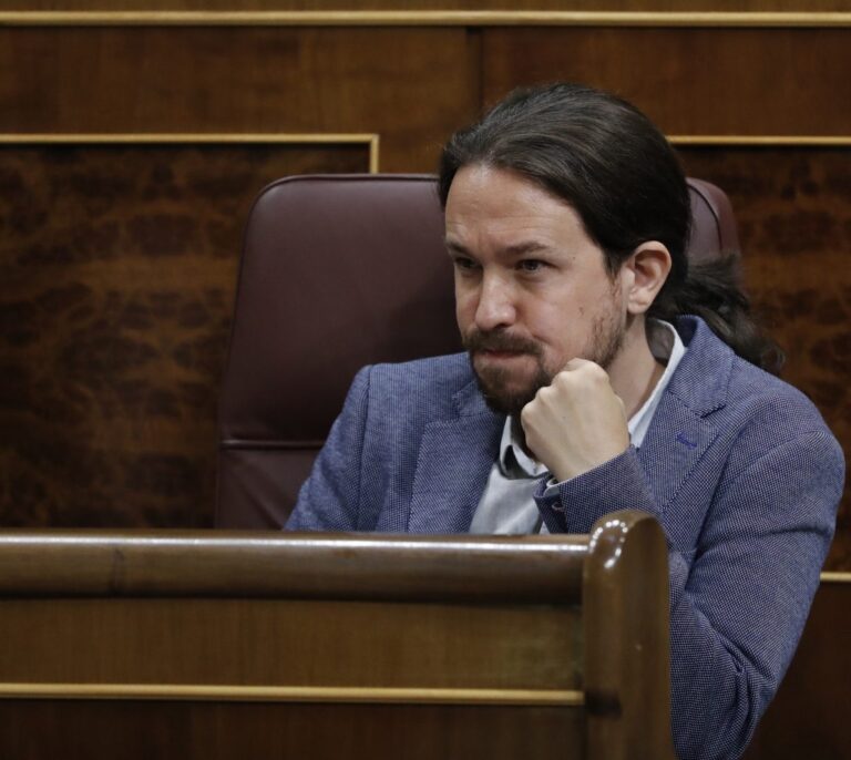 Iglesias a Rajoy: "Devuelvan todo el dinero robado"