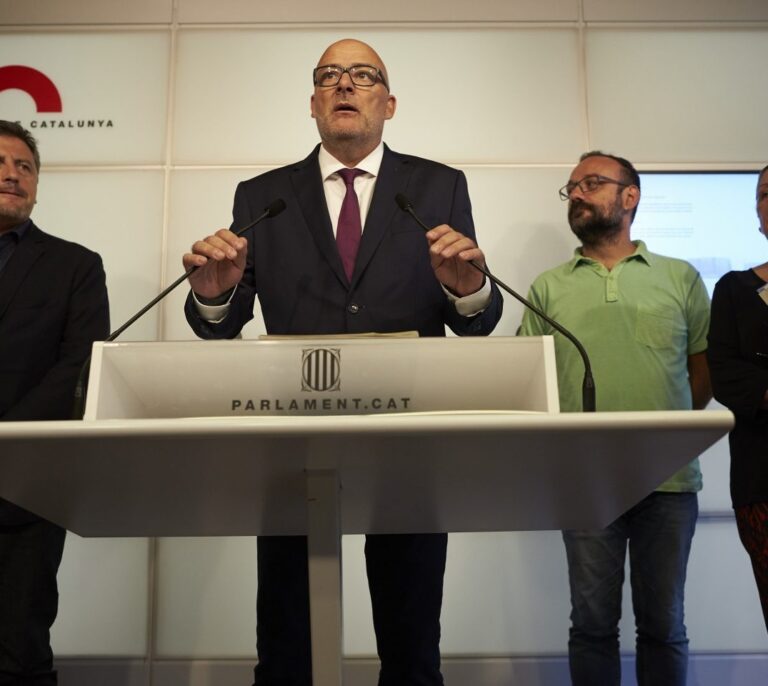 Tics "populistas y autoritarios" en la Ley de Transitoriedad de Cataluña