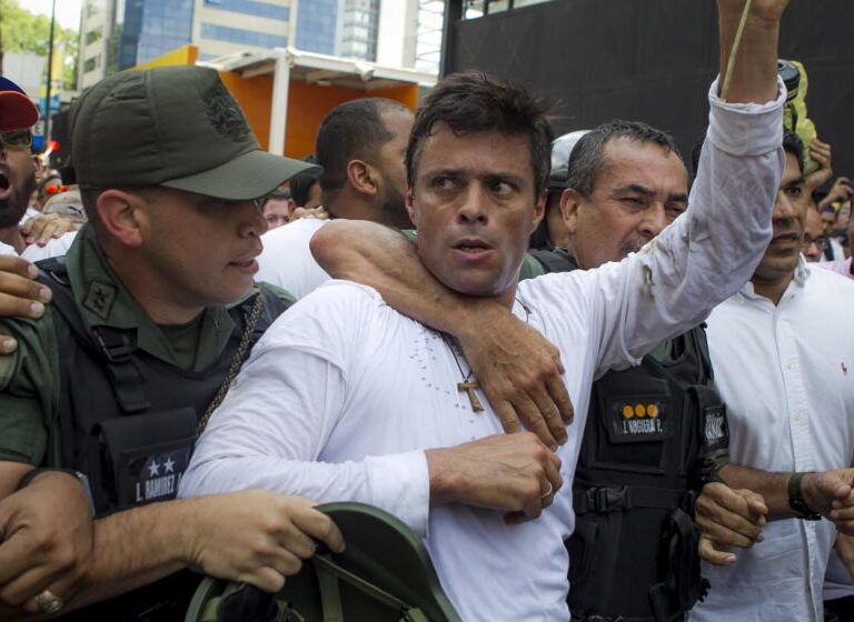 Leopoldo López vuelve al arresto domiciliario