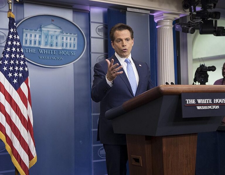 Trump cesa a su director de comunicación 10 días después de nombrarle en el cargo