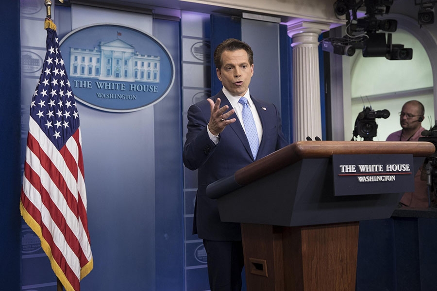 Donald Trump cesa a Anthony Scaramucci tras 10 días en el cargo.