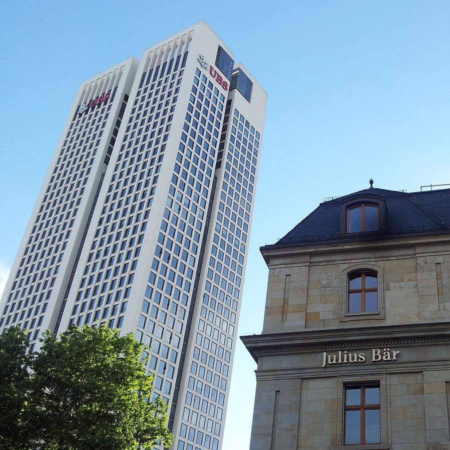 Oficinas de UBS y Julius Baer en Francfort.