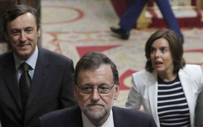 Moncloa apremia a Ministerios y diputados a que "fuercen la máquina" frente a PSOE y Podemos