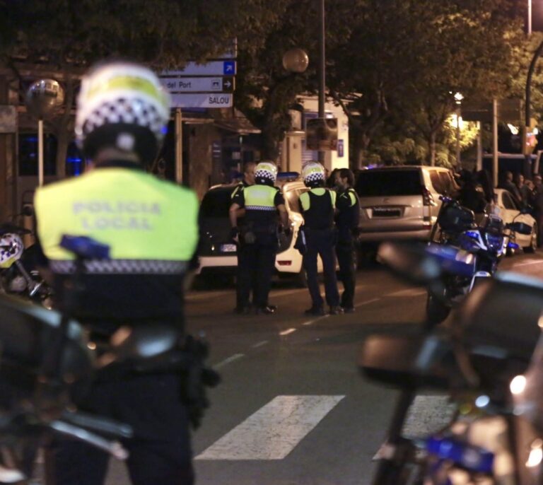 Los yihadistas del Audi compraron cuchillos y hachas en Cambrils tres horas antes de atacar