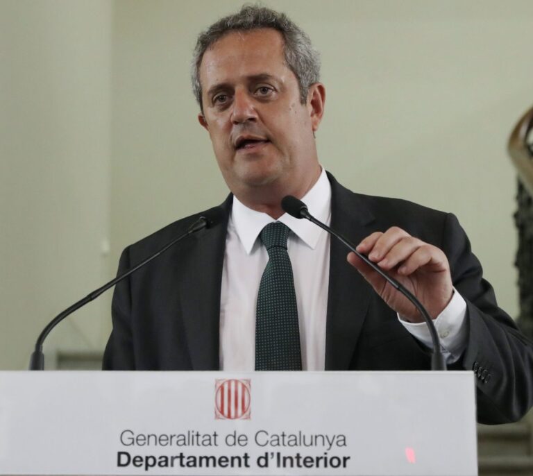 El consejero de Interior diferencia entre víctimas catalanas y españolas en el atentado