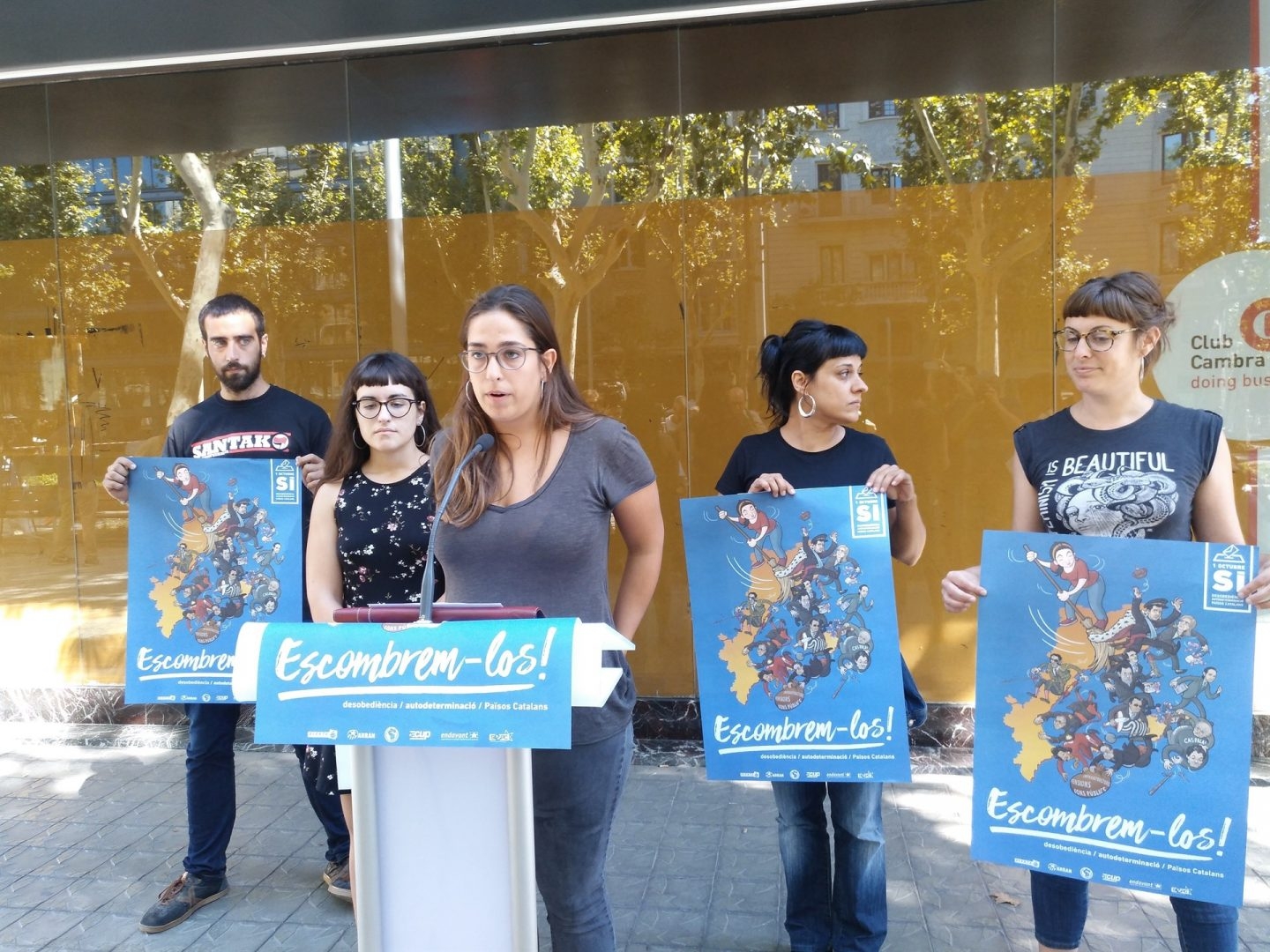 Los miembros de Izquierda Independentista, durante la presentación.