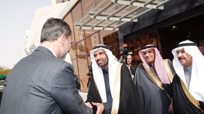 Felipe VI, en un encuentro empresarial en la Cámara de Comercio de Riad (Arabia Saudí), en enero de este año.