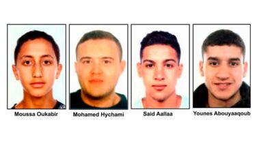 Tres de los sospechosos muertos en Cambrils; Younes Abouyaaqoub, huido