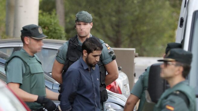 La Guardia Civil Custodia a Mohammed Alla.