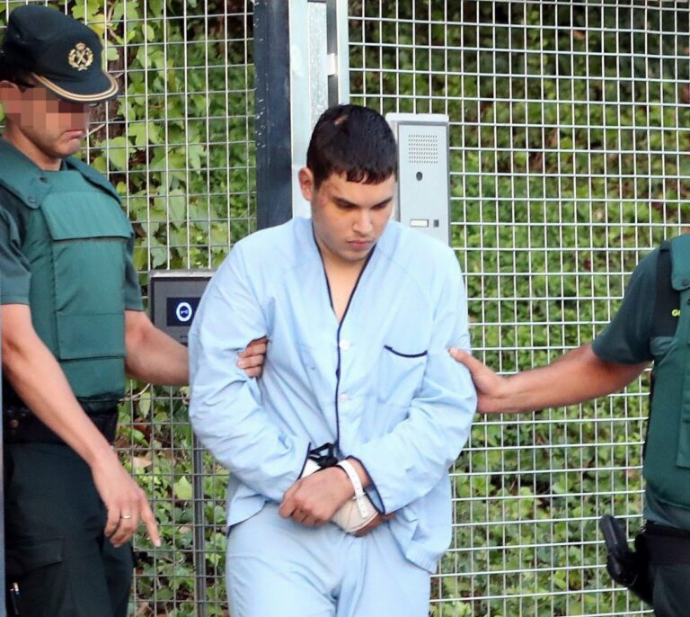 Mohamed Houli Chemlal pasó 20 horas en el hospital sin ser interrogado por los Mossos