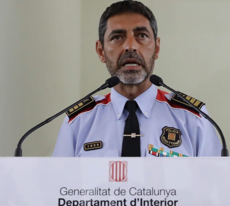 El mayor de los Mossos, Josep Lluís Trapero, abandona la Audiencia tras declarar