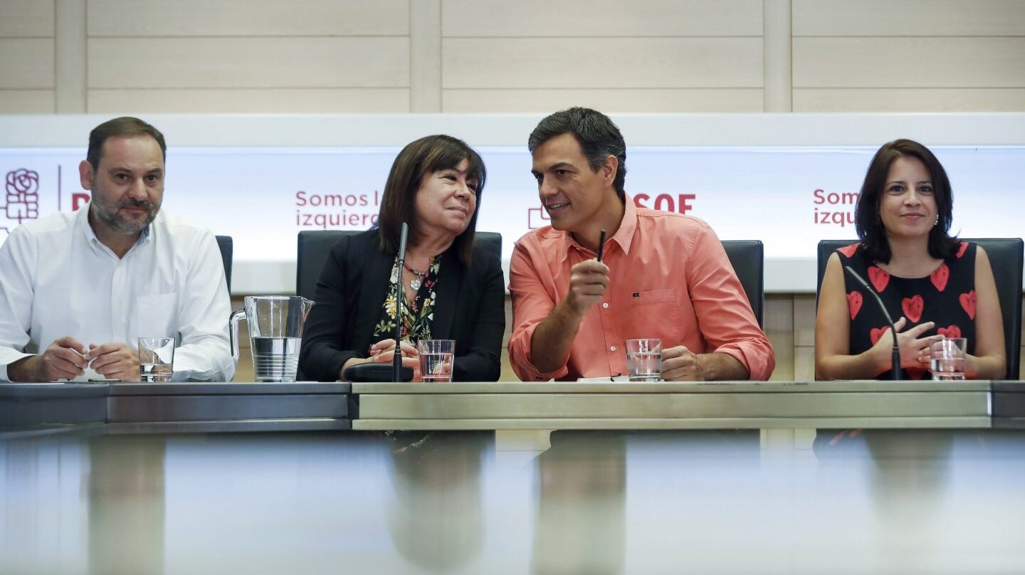 José Luis Ábalos, Cristina Narbona, Pedro Sánchez y Adriana Lastra, en la ejecutiva del PSOE.