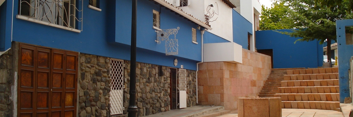 La Chascona, la casa en Santiago que levantó Neruda en secreto junto a Matilde Urrutia.