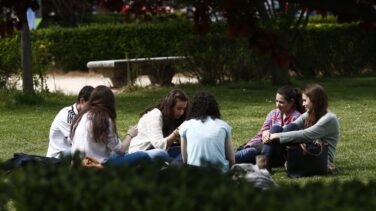 El contrato de formación que impulsará el Gobierno podría llegar a casi 700.000 'ninis'