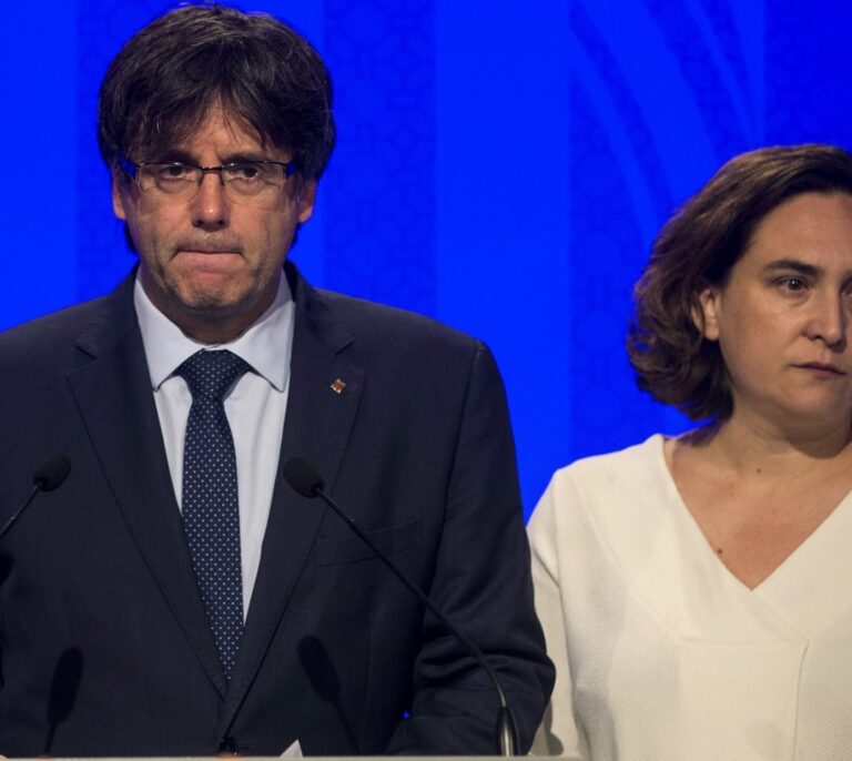 Puigdemont: "Los atentados no cambian la hoja de ruta del procés"