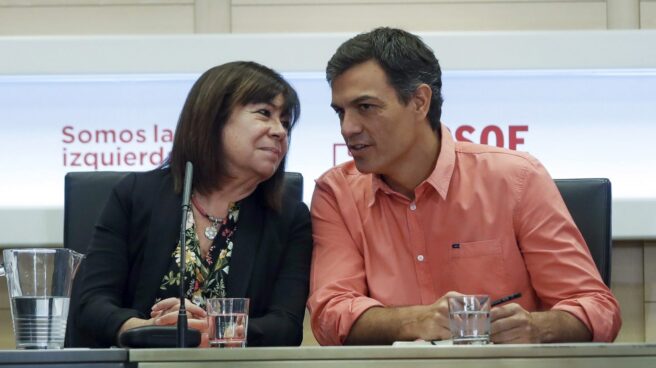 Cristina Narbona y Pedro Sánchez.
