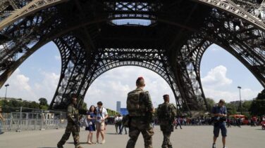 La Policía detiene al autor del ataque a seis soldados franceses en un suburbio de París