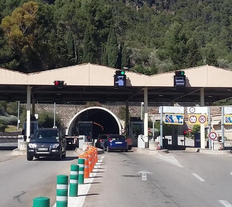 Peaje en las carreteras: por qué los socios del Gobierno defienden esta "patata caliente"