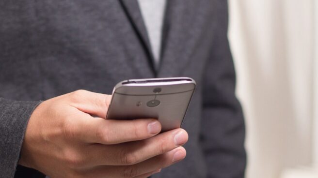 telefono-aseguradoras-facua Facua denuncia a 18 aseguradoras por contar con teléfonos 901 y 902.