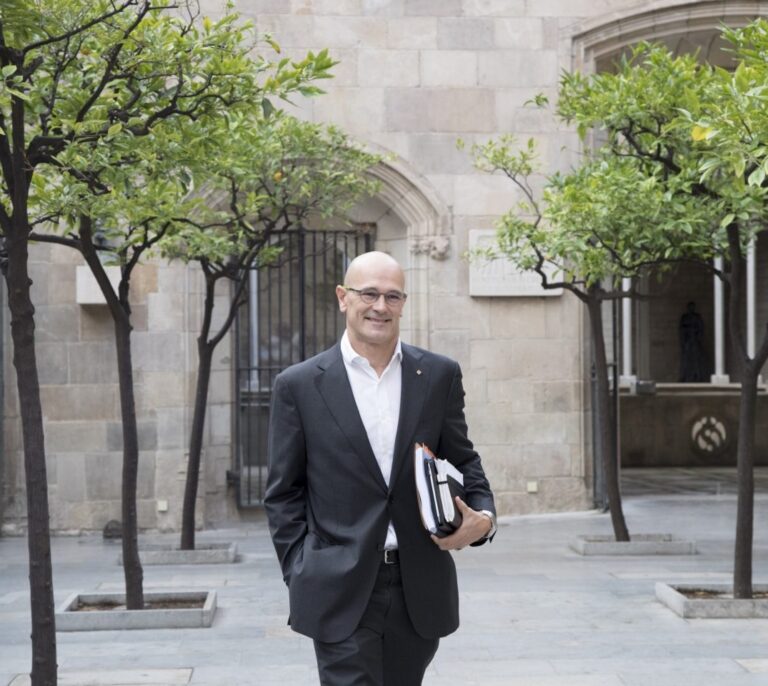 Romeva contradice a Puigdemont y asegura que declararán la independencia en 48 horas