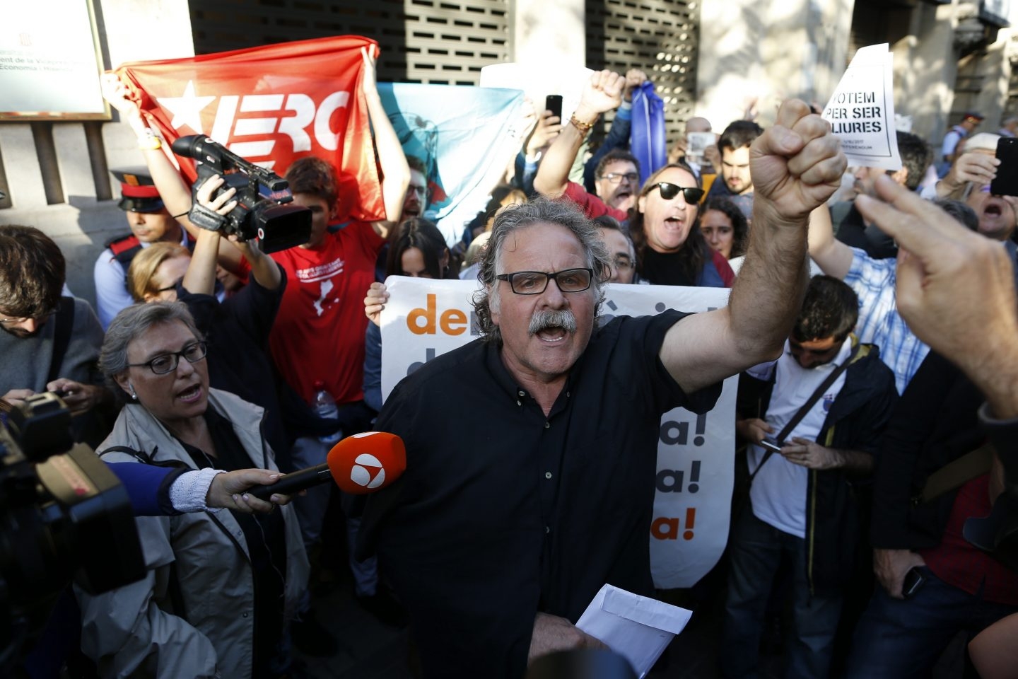 "Es un ataque a los ciudadanos y no lo permitiremos"
