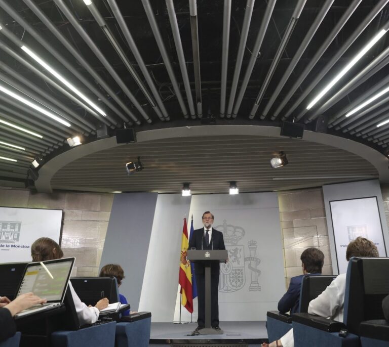 Rajoy: "Cada ilegalidad y vulneración de la ley tendrá una respuesta firme y rigurosa"