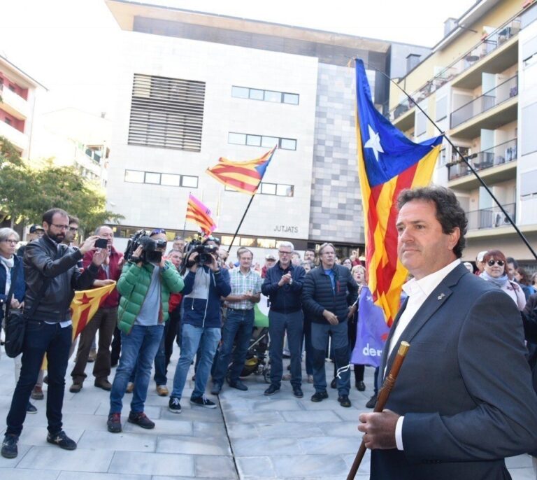 Los alcaldes imputados por cooperar en el 1-O se niegan a declarar ante el TSJC