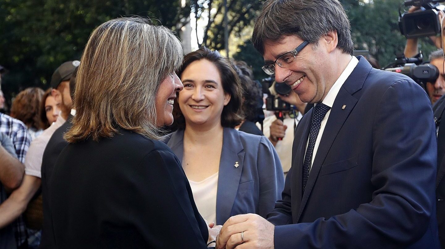Referéndum 1-O: Colau y Puigdemont, en la Diada.