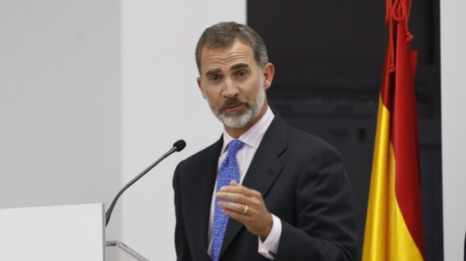 El Rey se dirigirá a la nación ante la crisis de Cataluña tras reunirse con Rajoy en Zarzuela El Rey Felipe, en un discurso.