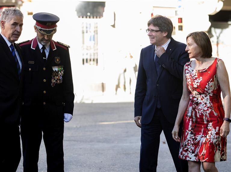 El TC suspende la ley que establece la creación de una república en Cataluña