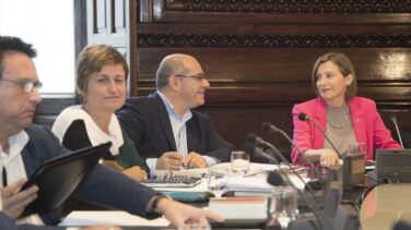 El PP denuncia que los independentistas usurparon el sello del secretario del Parlament