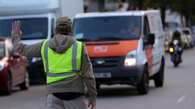 La Guardia Civil registra sedes de Unipost en Tarrasa y Hospitalet.