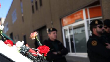 La Guardia Civil halla documentos con los miembros de las mesas del 1-0