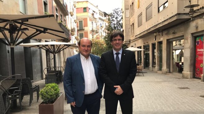 PNV cierra filas con Puigdemont y vuelve a poner en jaque los Presupuestos de Rajoy