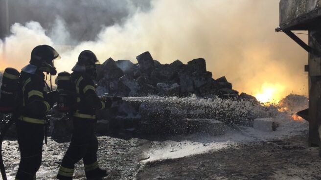 Nube tóxica en tres pueblos de Madrid: prohibido salir a la calle