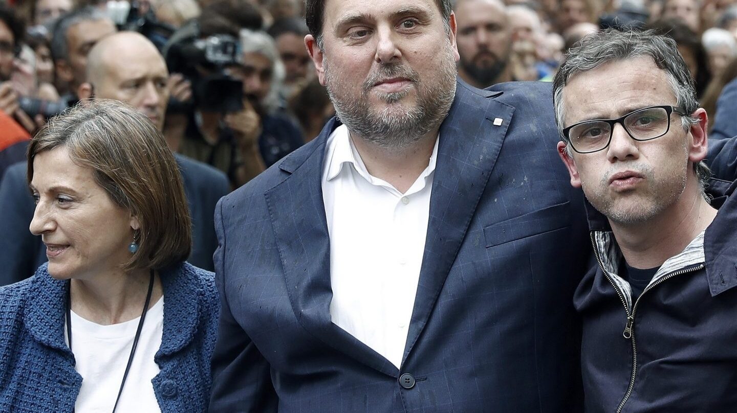 Josep María Jové, junto a Forcadell y Junqueras tras recuperar la libertad.