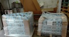 El juez exculpa a dos empresarios a los que se decomisaron más de 87.000 carteles del 1-O