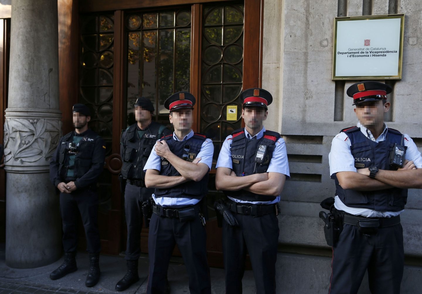 La Guardia Civil detiene a la cúpula de Economía y Hacienda de la Generalitat