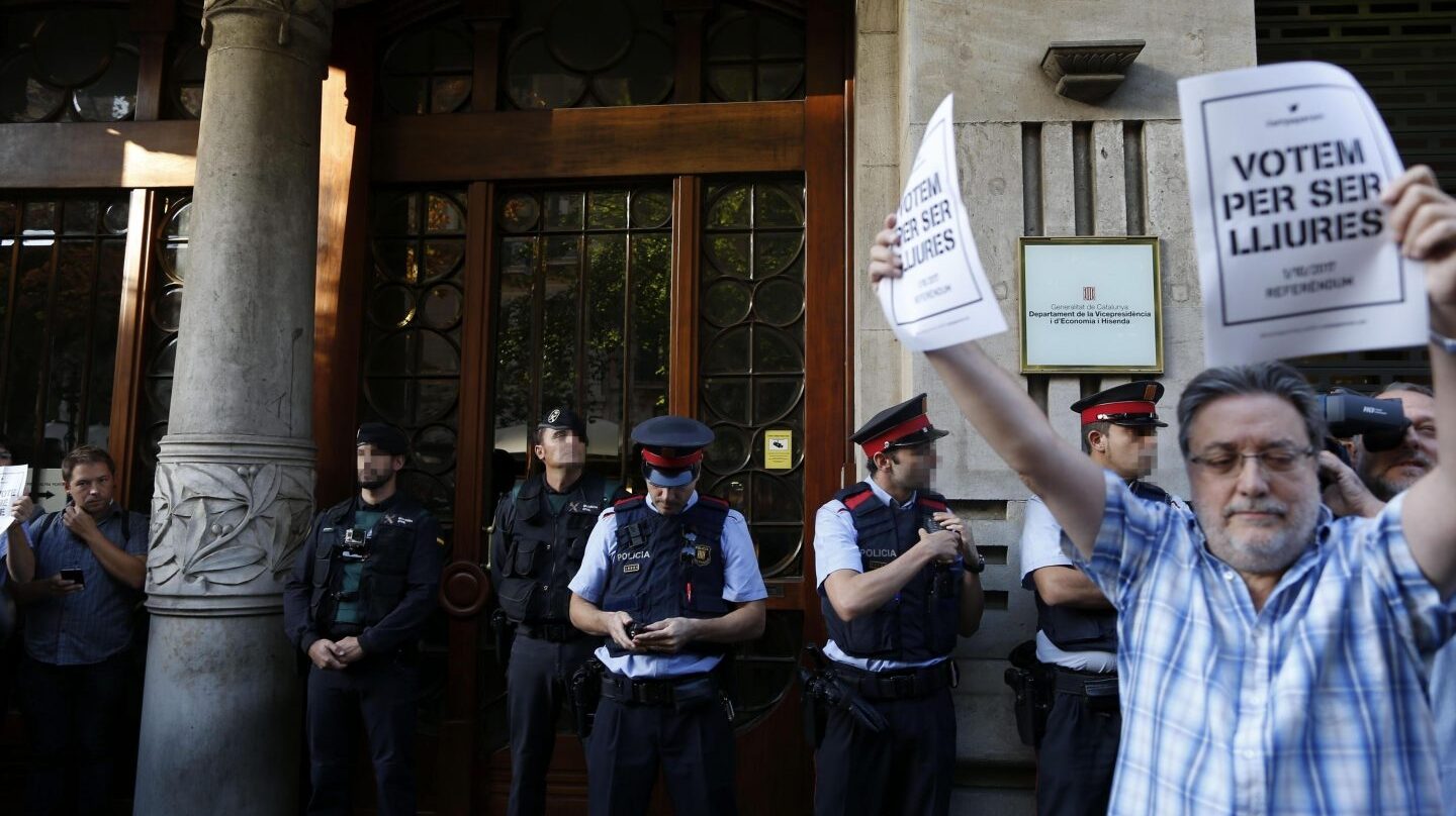 La Guardia Civil detiene a la cúpula de Economía y Hacienda de la Generalitat