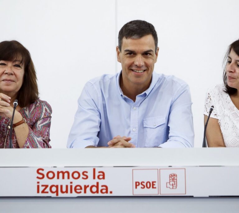 El PSOE rechaza el referéndum legal de Podemos: "No aceptamos trocear la soberanía nacional"