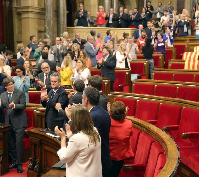 El TC declara por unanimidad que la Ley del Referéndum es "inconstitucional"
