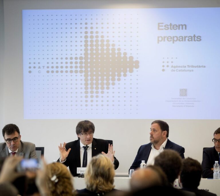 La Agencia catalana busca más recaudadores de impuestos